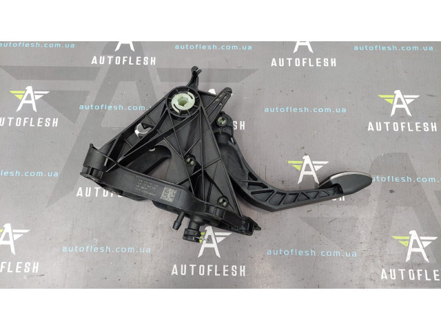 Педаль зчеплення 5Q1721059HM, 5Q1721321C Audi Seat Skoda Volkswagen бу